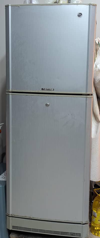 Pel refrigerator ij excellent working condition