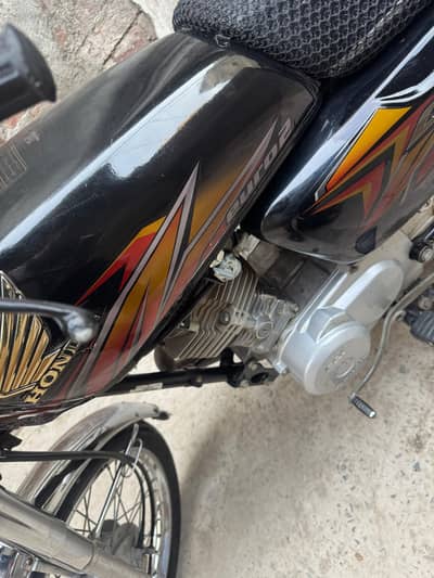Honda 125 black 03072583710