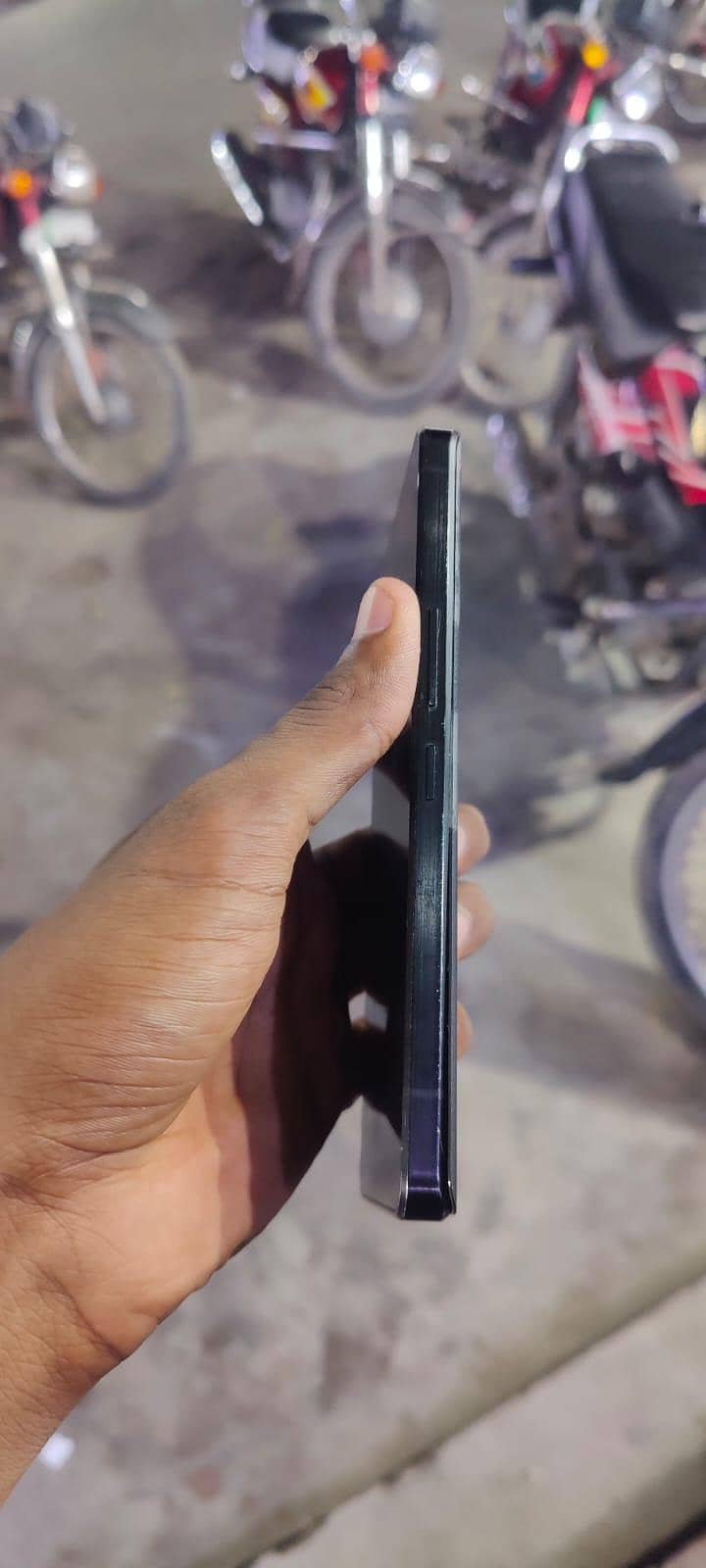 Sharp Aquos Sense7 3