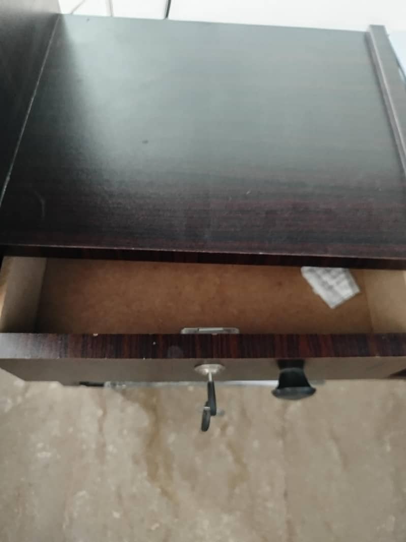 computer table 3