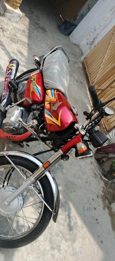 Honda 125 2026 total jenion millage 2500 km only