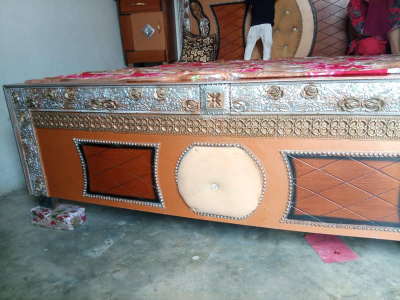 new bed set 2table with matras 6