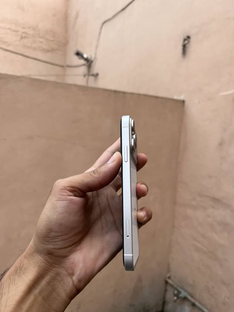 Apple iPhone 11 3