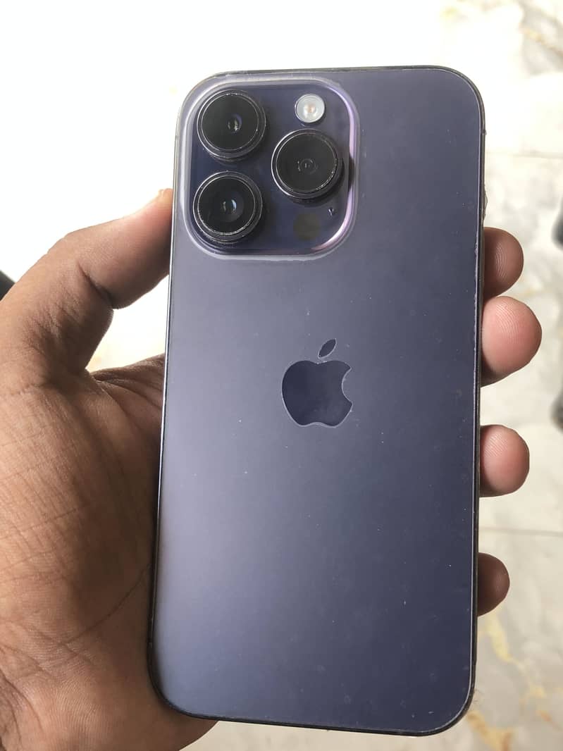 Apple iPhone 14 Pro 1