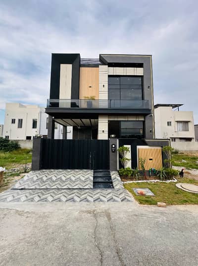 5 MARLA MODERN DESIGN HOUSE FOR RENT IN DHA PHASE 9