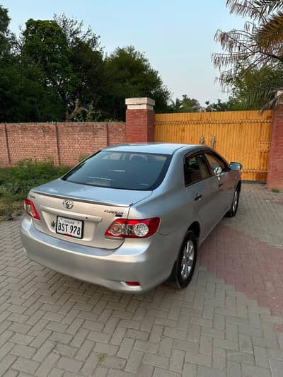 Toyota Corolla GLI 2011 model 03494300152
