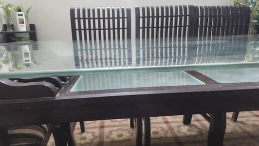 8 Chair Dinning table