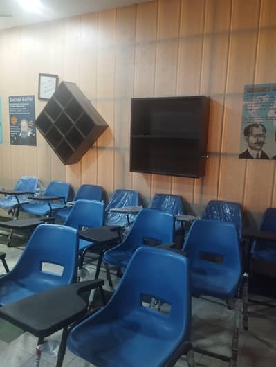 school/academy chairs in 10/10 condition