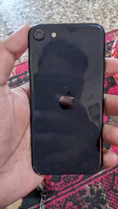 Apple iPhone SE