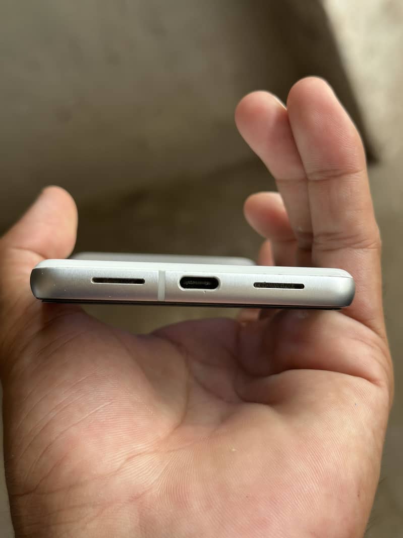Google Pixel 7 5