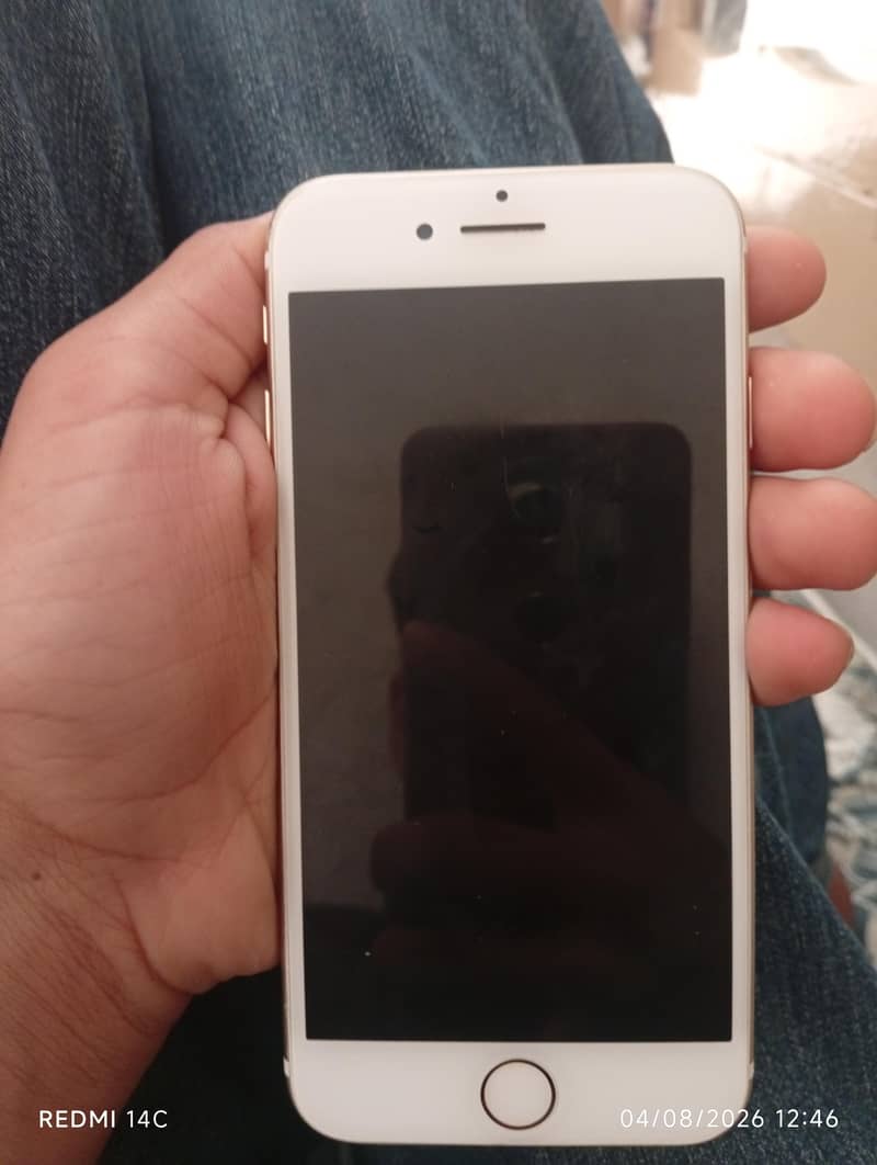 Apple iPhone 7 1