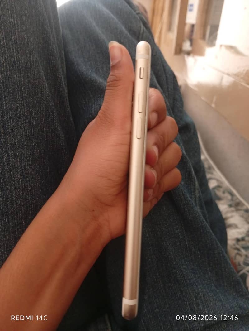Apple iPhone 7 2