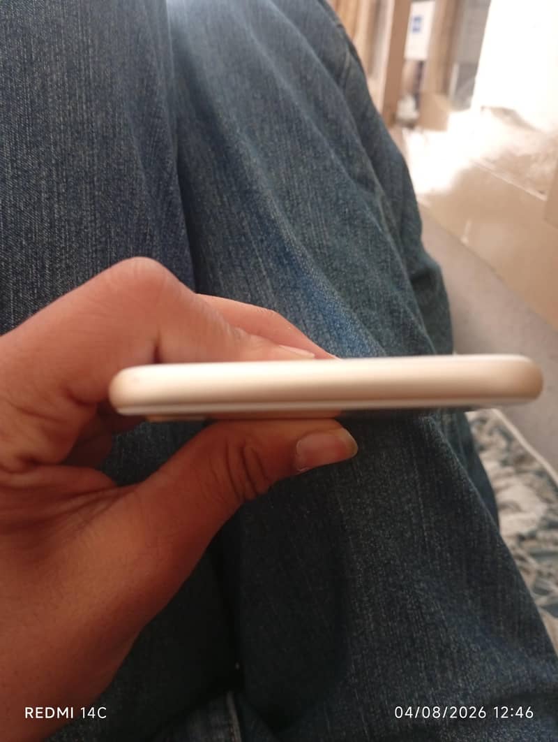 Apple iPhone 7 4