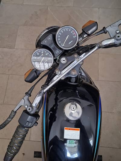 Suzuki GS 150 2011