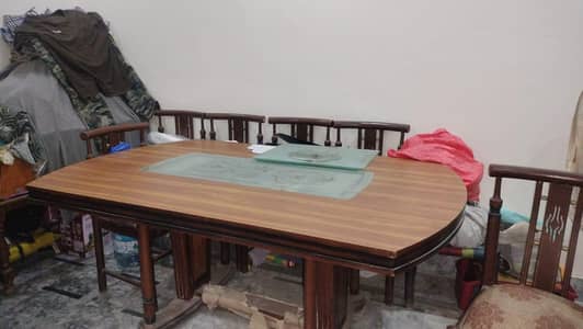 All is ok condition new no use 6 chairs