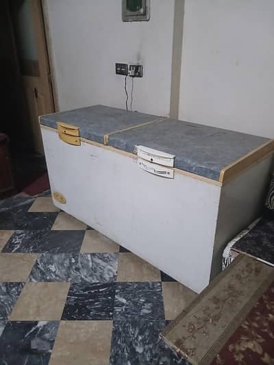 waves full size deep freezer