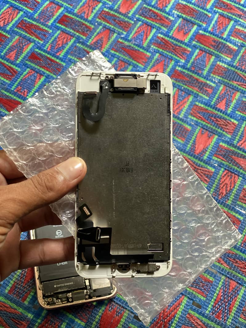 Iphone 8G 1