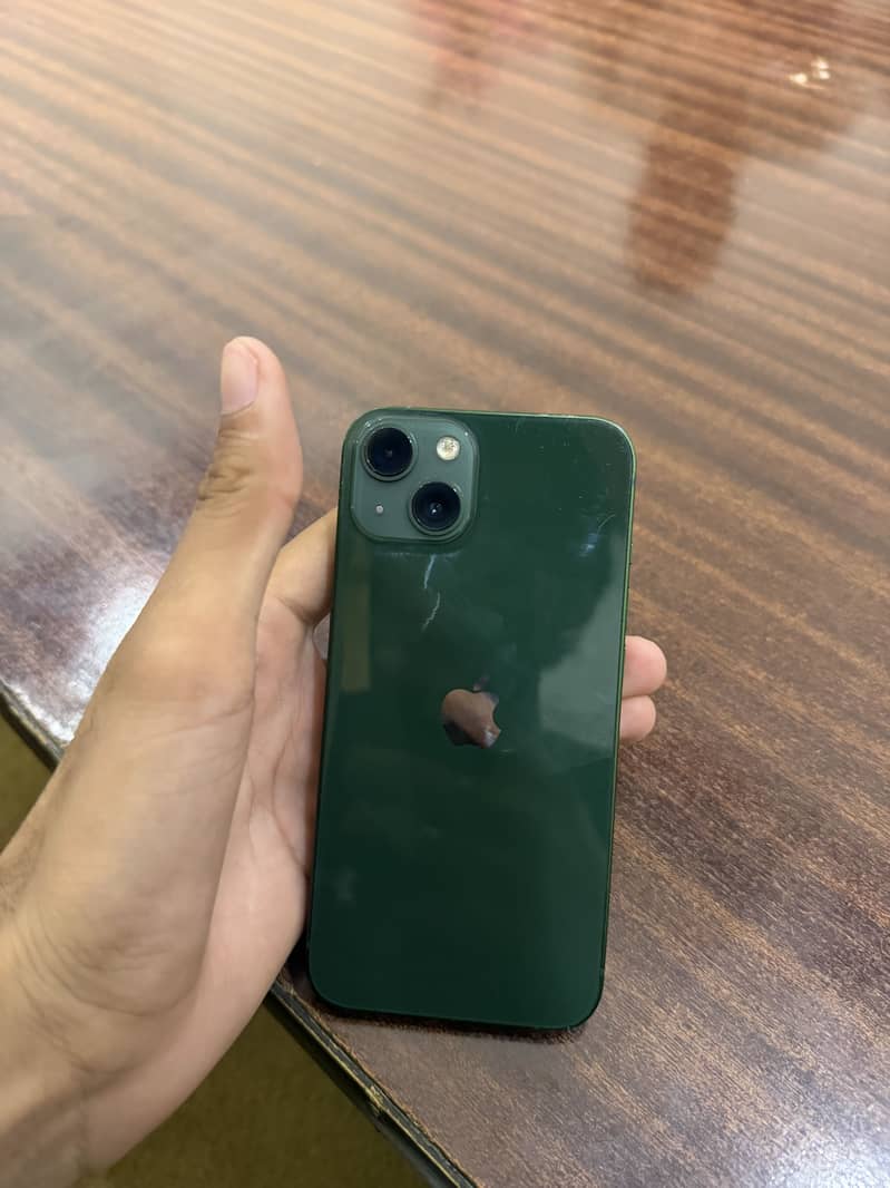 Apple iPhone 13 11