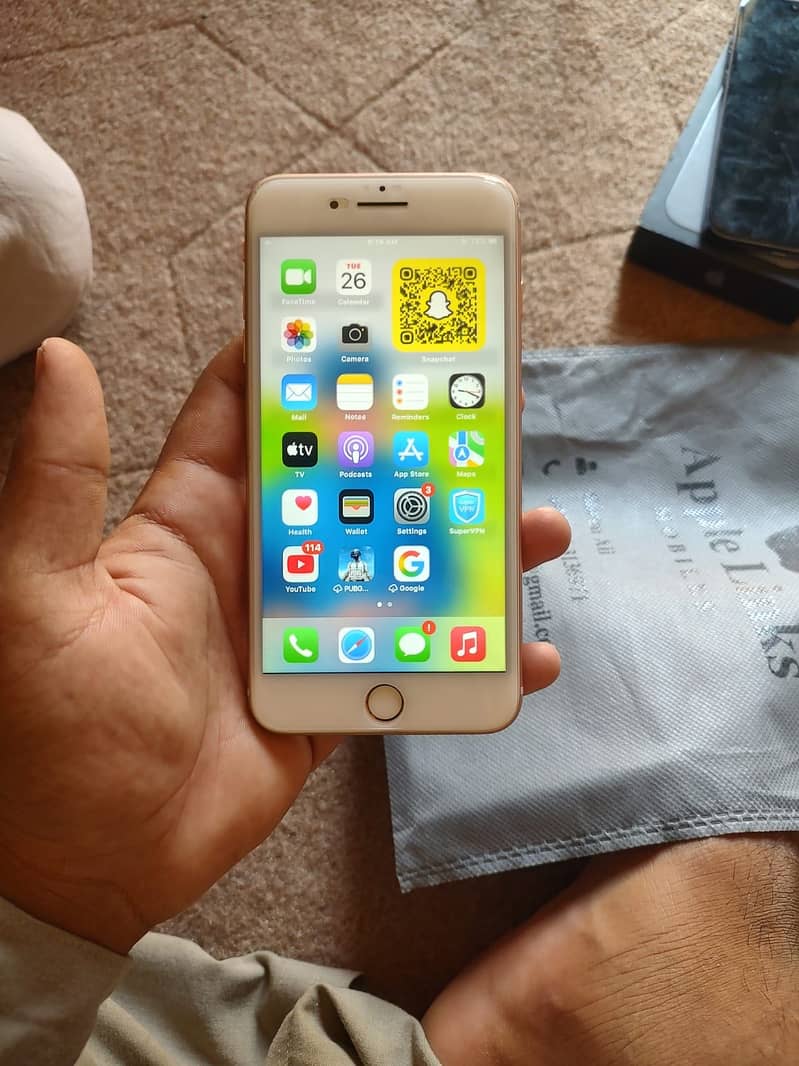 Apple iPhone 8 Plus 4