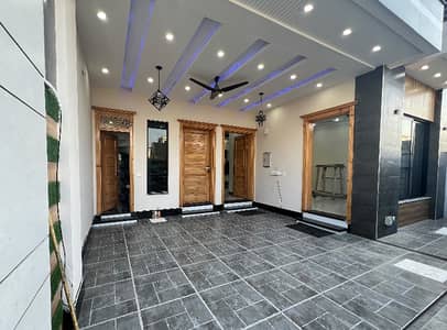 8 MARLA BRAND NEW DOUBLE UNIT HOUSE AVAILABLE FOR RENT IN BLOCK A FAISAL TOWN ISLAMABAD