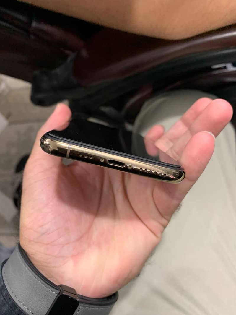 Apple iPhone 11 Pro 1