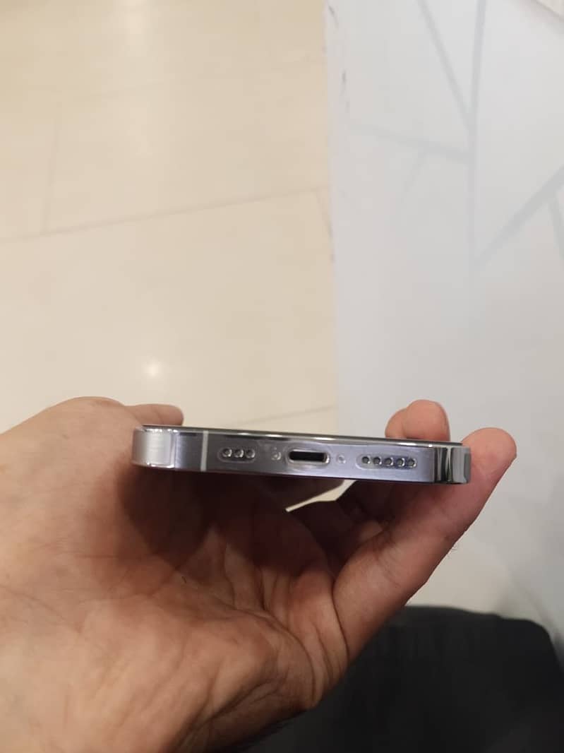 Apple iPhone 14 Pro 1