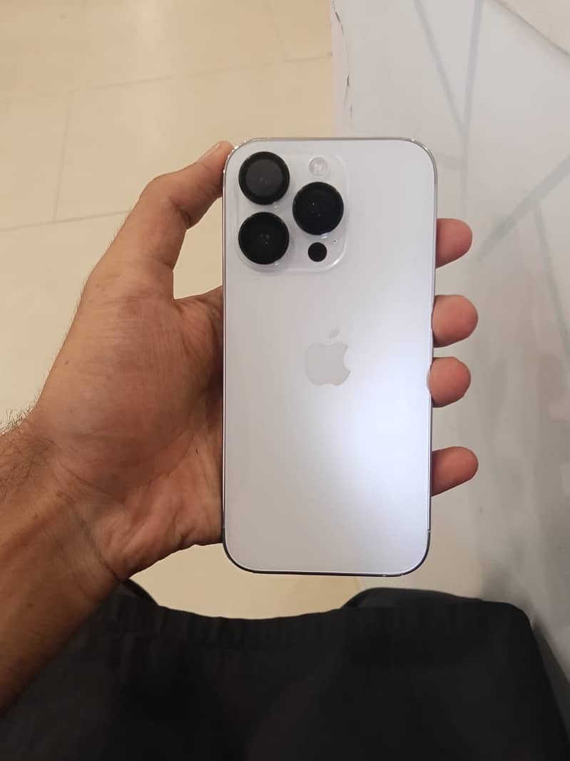 Apple iPhone 14 Pro 3