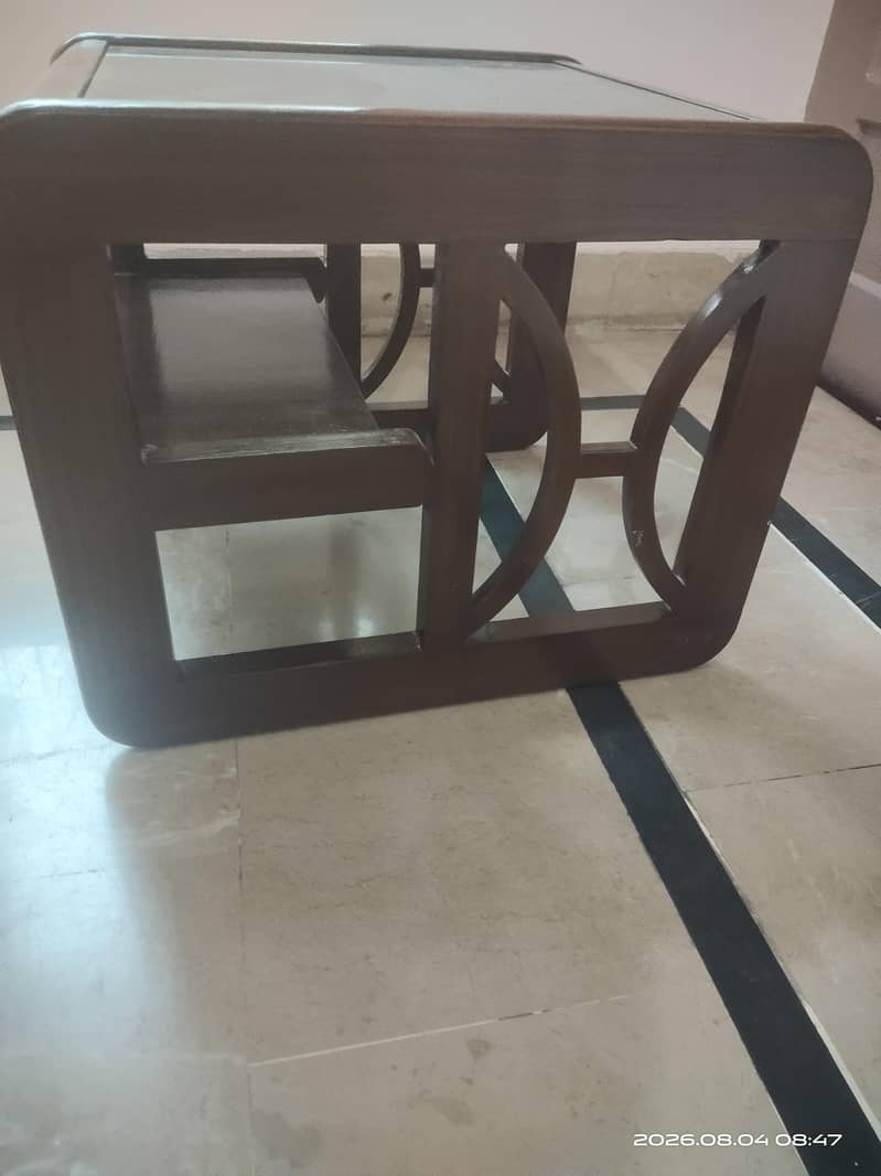 Sofa,Show Case and Centre Set 7