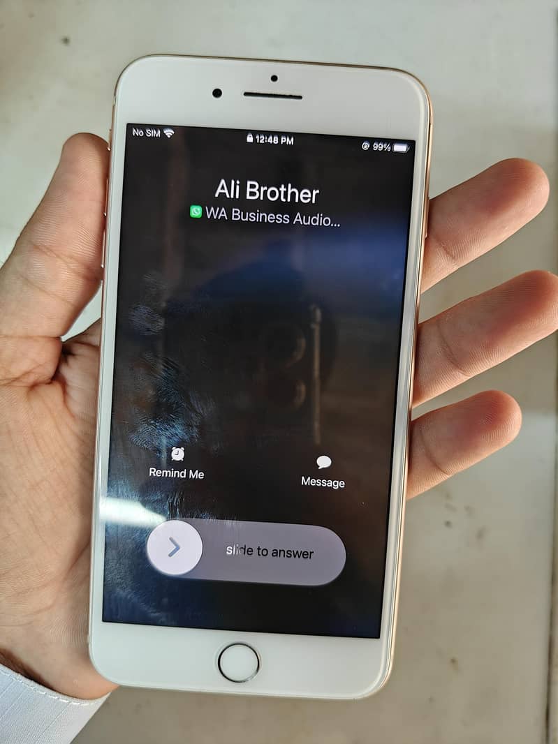 Apple iPhone 8 Plus 1