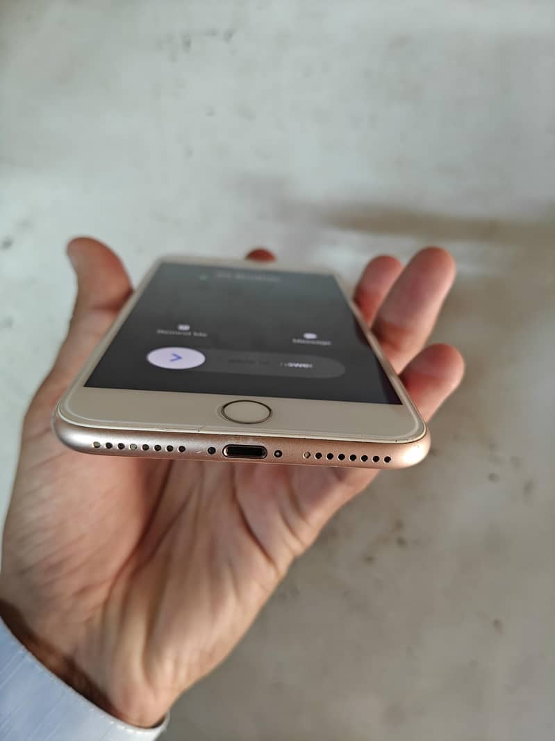 Apple iPhone 8 Plus 2