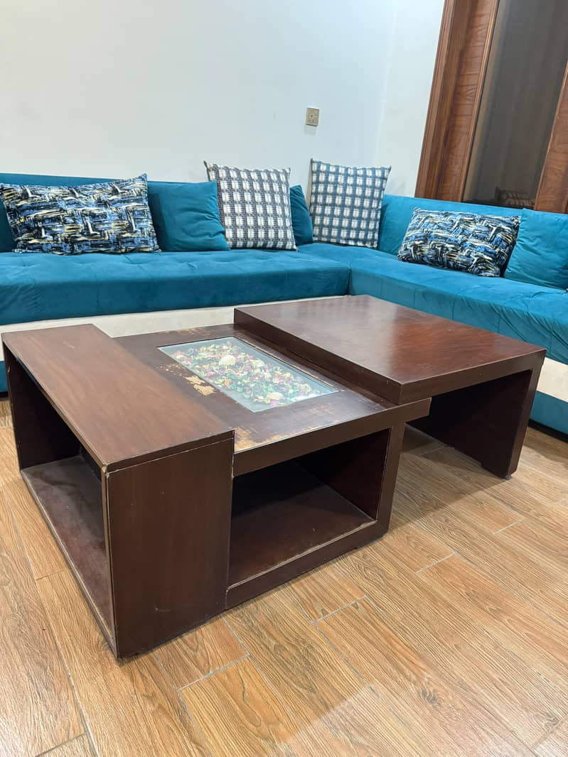 Extendable center table 1