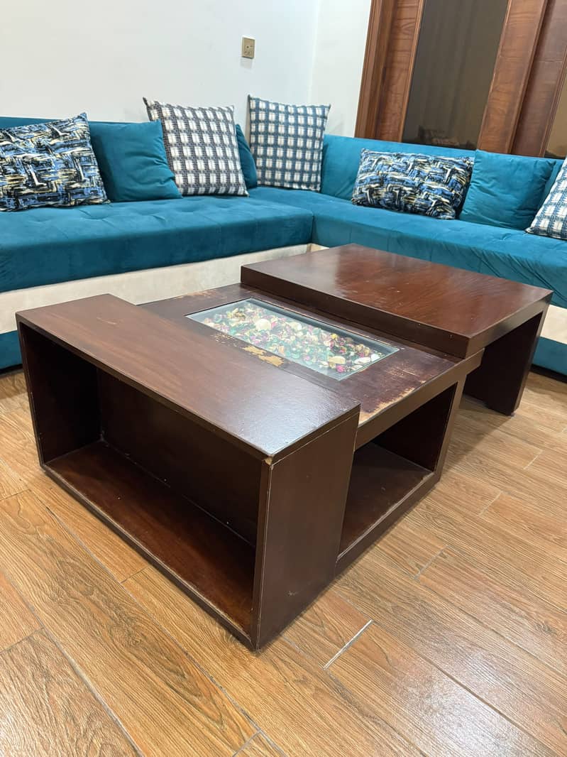 Extendable center table 2