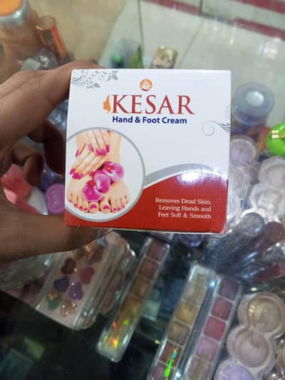 Kesar hand & feet whitening cream