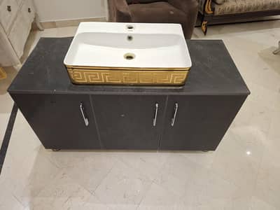 Vainity 3 Door with Porta white Gold bowl