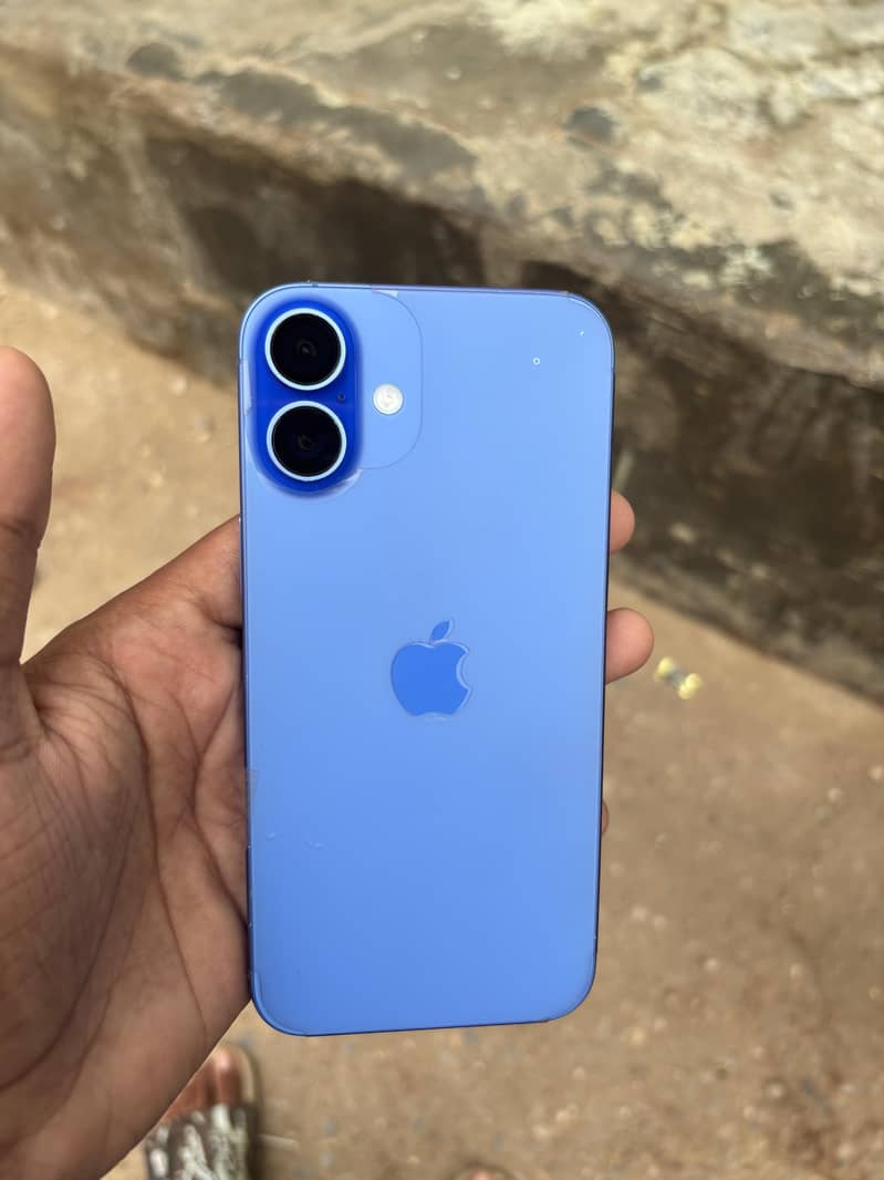 Apple iPhone 16 Plus 1