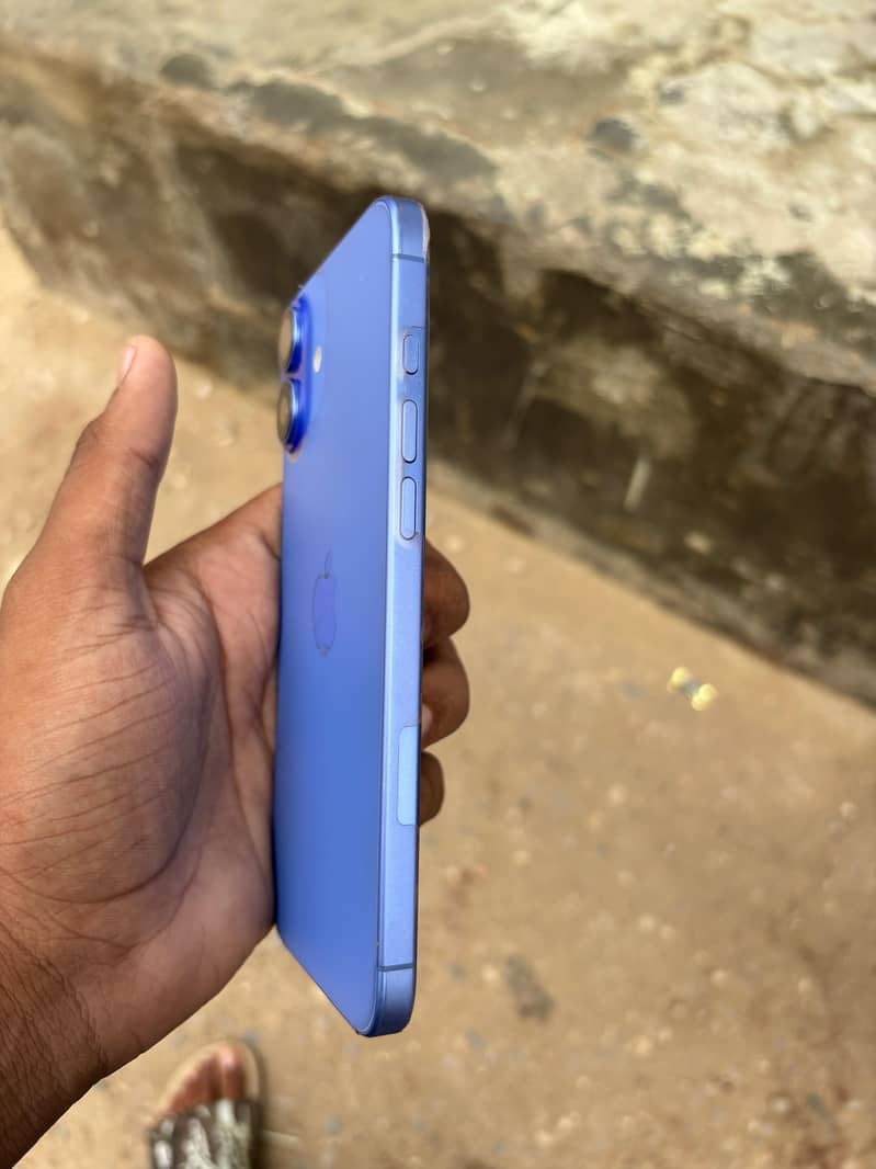 Apple iPhone 16 Plus 2