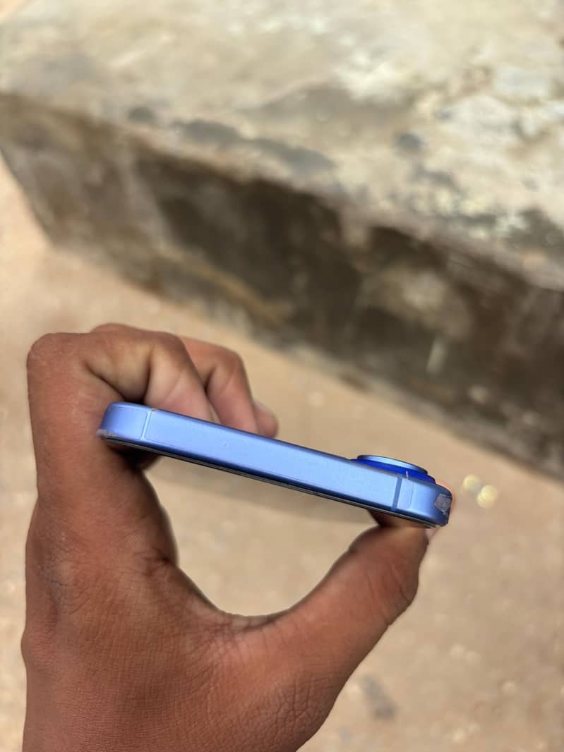 Apple iPhone 16 Plus 4