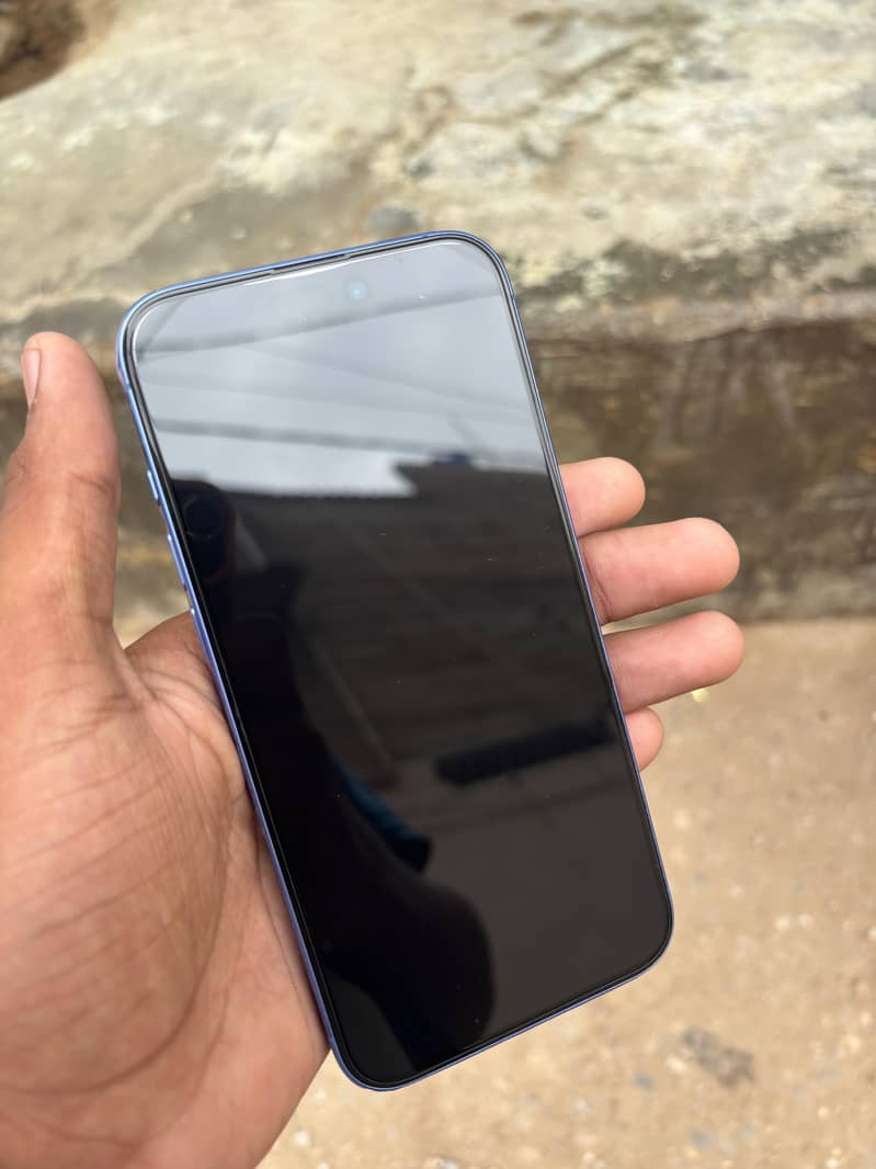 Apple iPhone 16 Plus 7