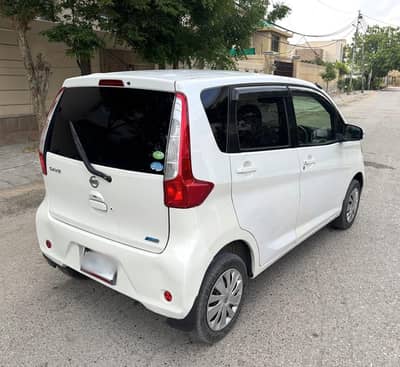Nissan Dayz 2014 / 2017 Push automatic 660cc Pearl white