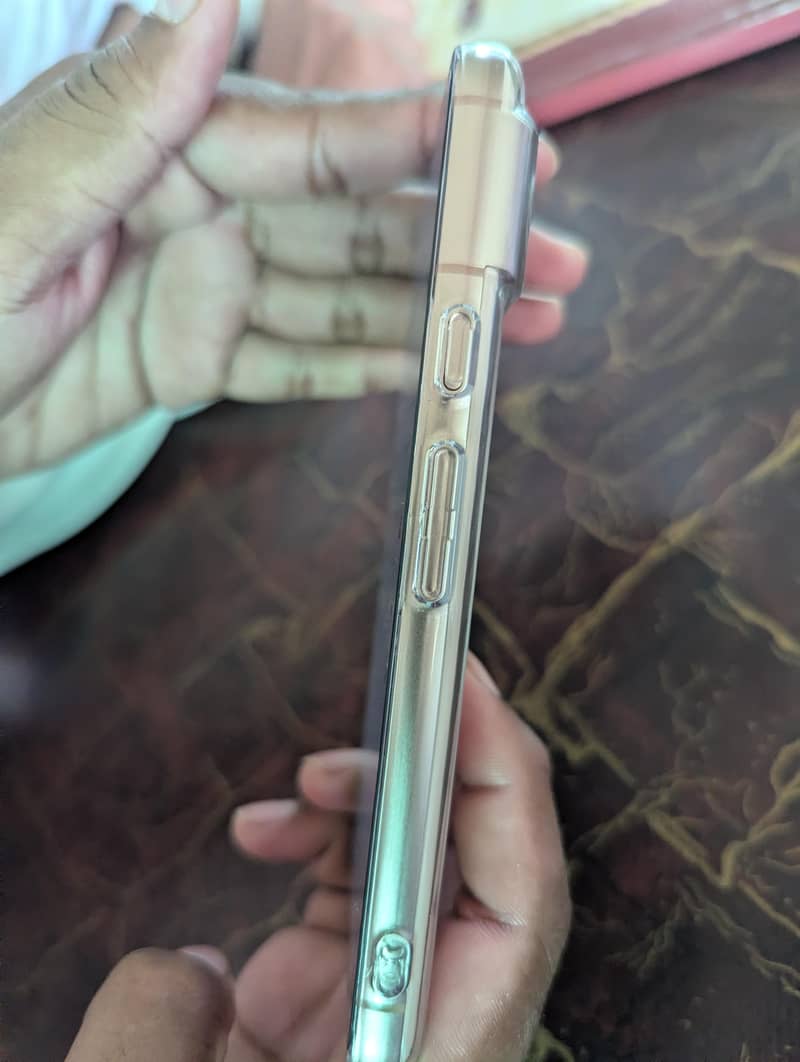 Google Pixel 8 5
