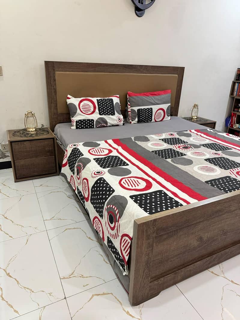 Bed set with 2 side table dressing table  Dressing table 1