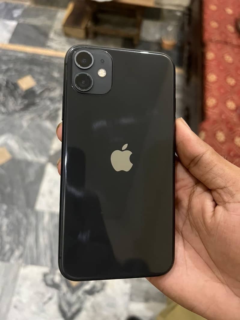 Apple iPhone 11 4