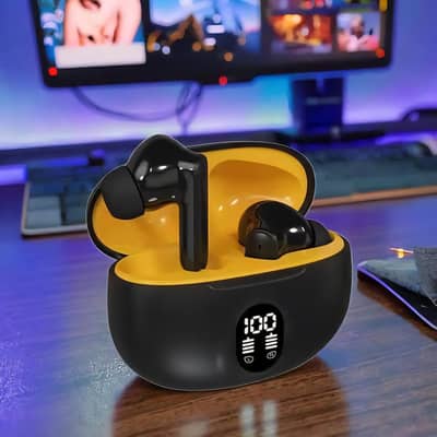 Bluetooth Earbuds Deep Bass Sound - 4 days Battery Backup.