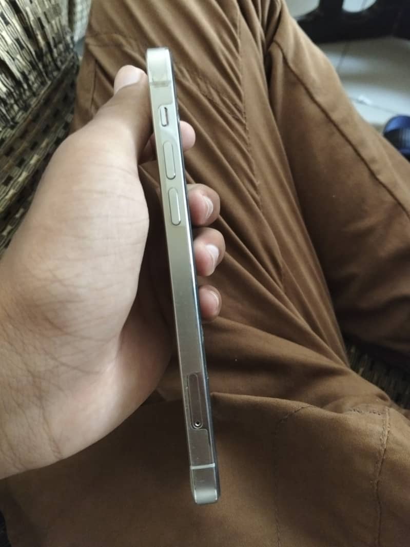 Apple iPhone 12 Pro 2