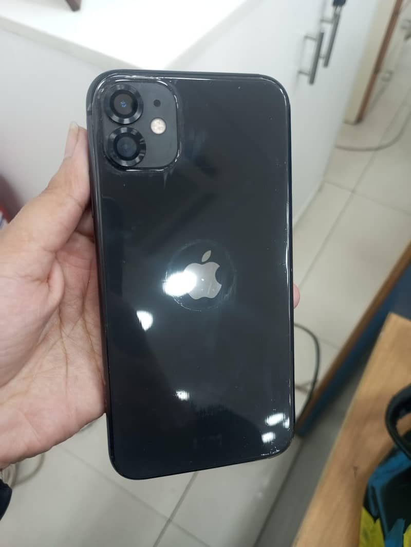 Apple iPhone 11 3