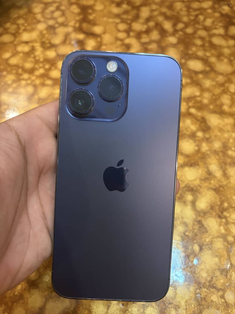 Apple iPhone 14 Pro Max 1