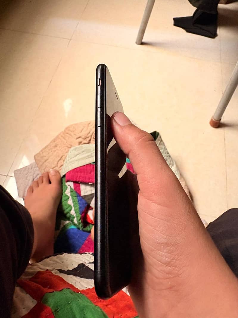 Apple iPhone 7 1