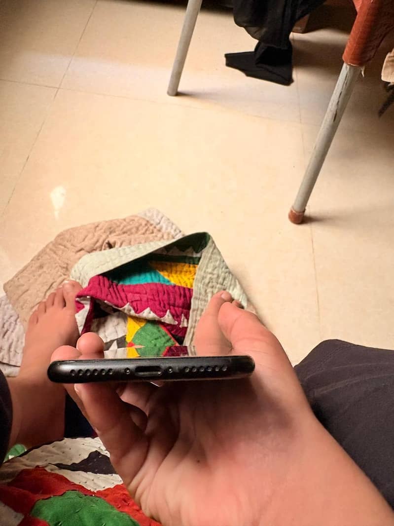 Apple iPhone 7 4
