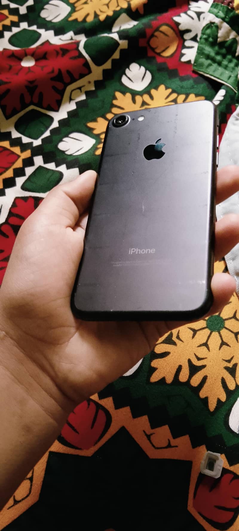 Apple iPhone 7 5