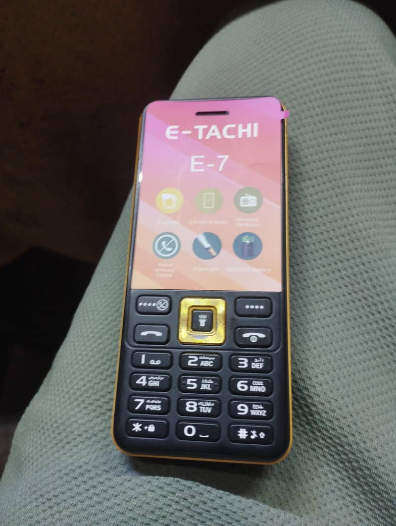 E-Tachi E7i 0